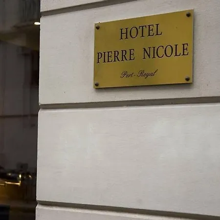 Hotel Pierre Nicole Parigi