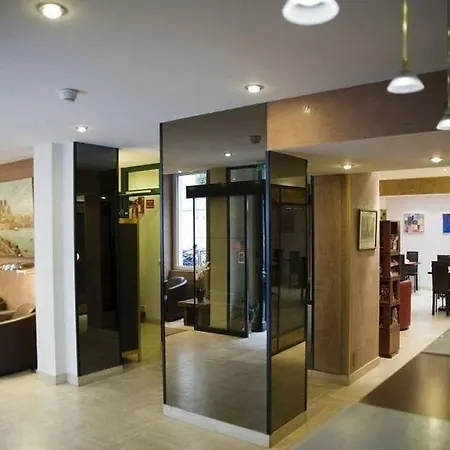 Hotel Pierre Nicole Parigi