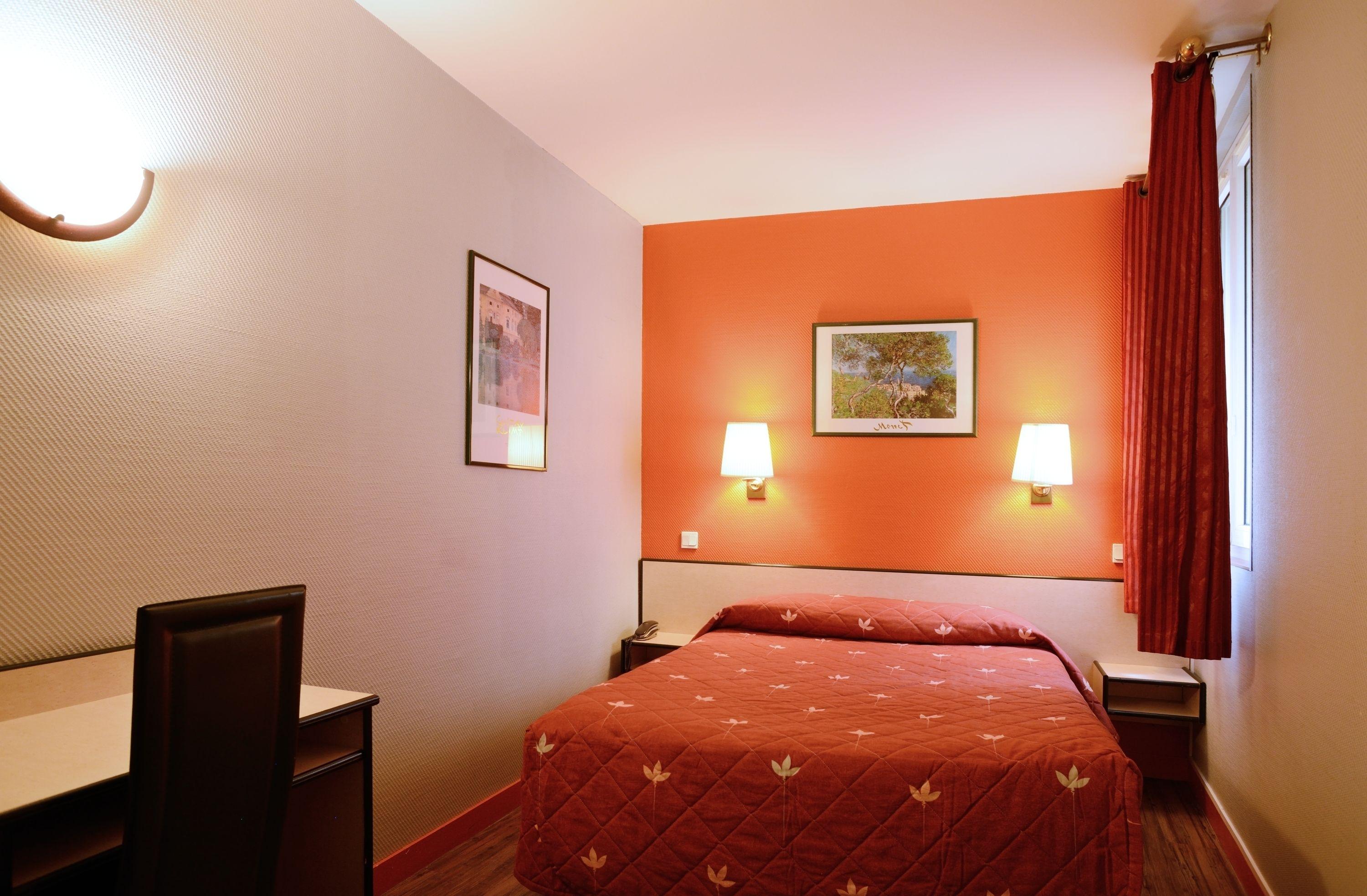 Pierre Nicole Hotel 2*