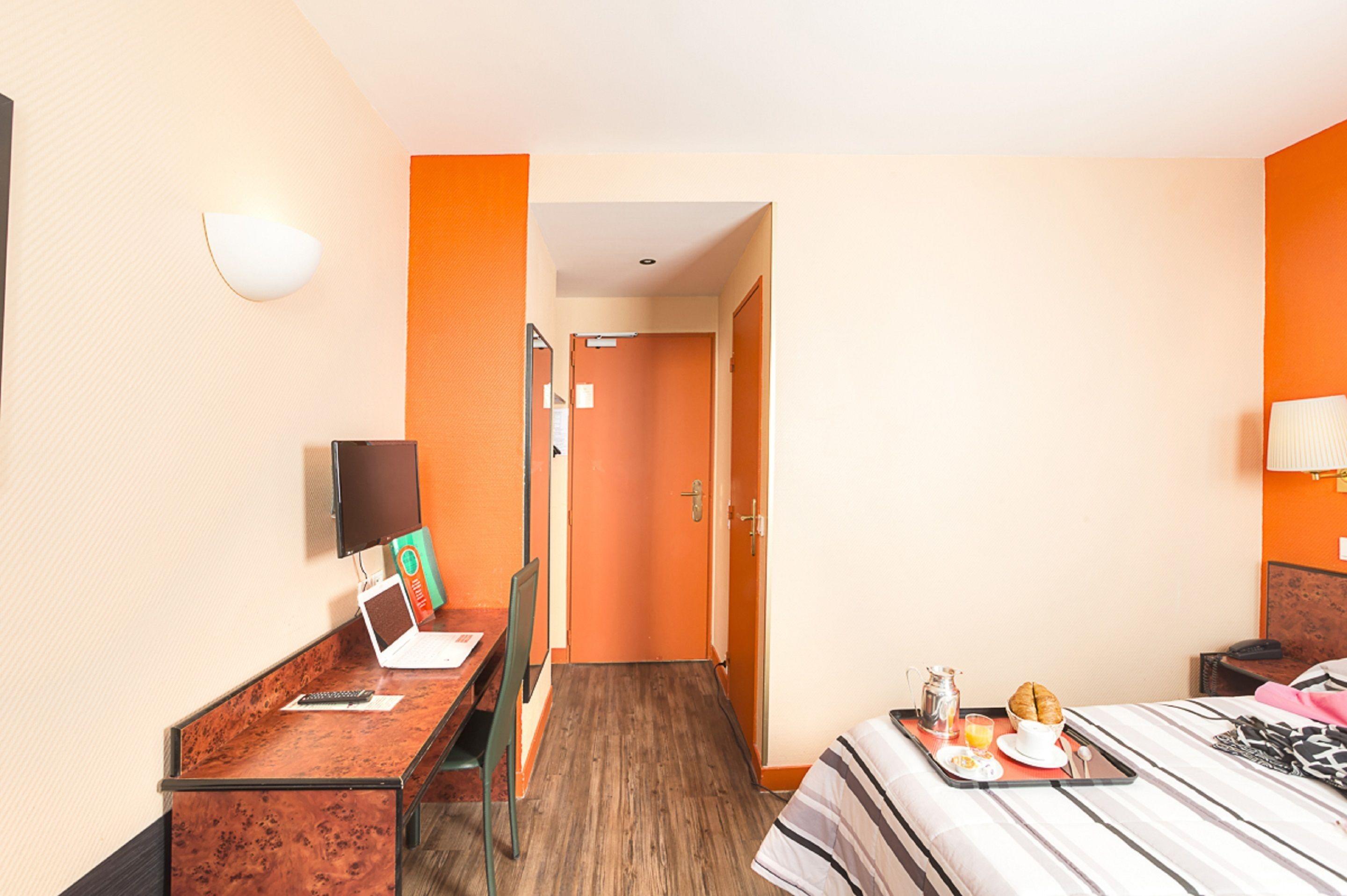 Pierre Nicole Hotel