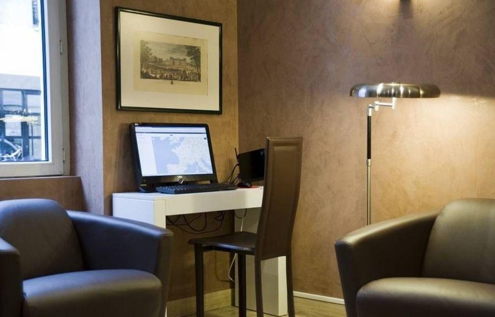 Hotel Pierre Nicole 2*