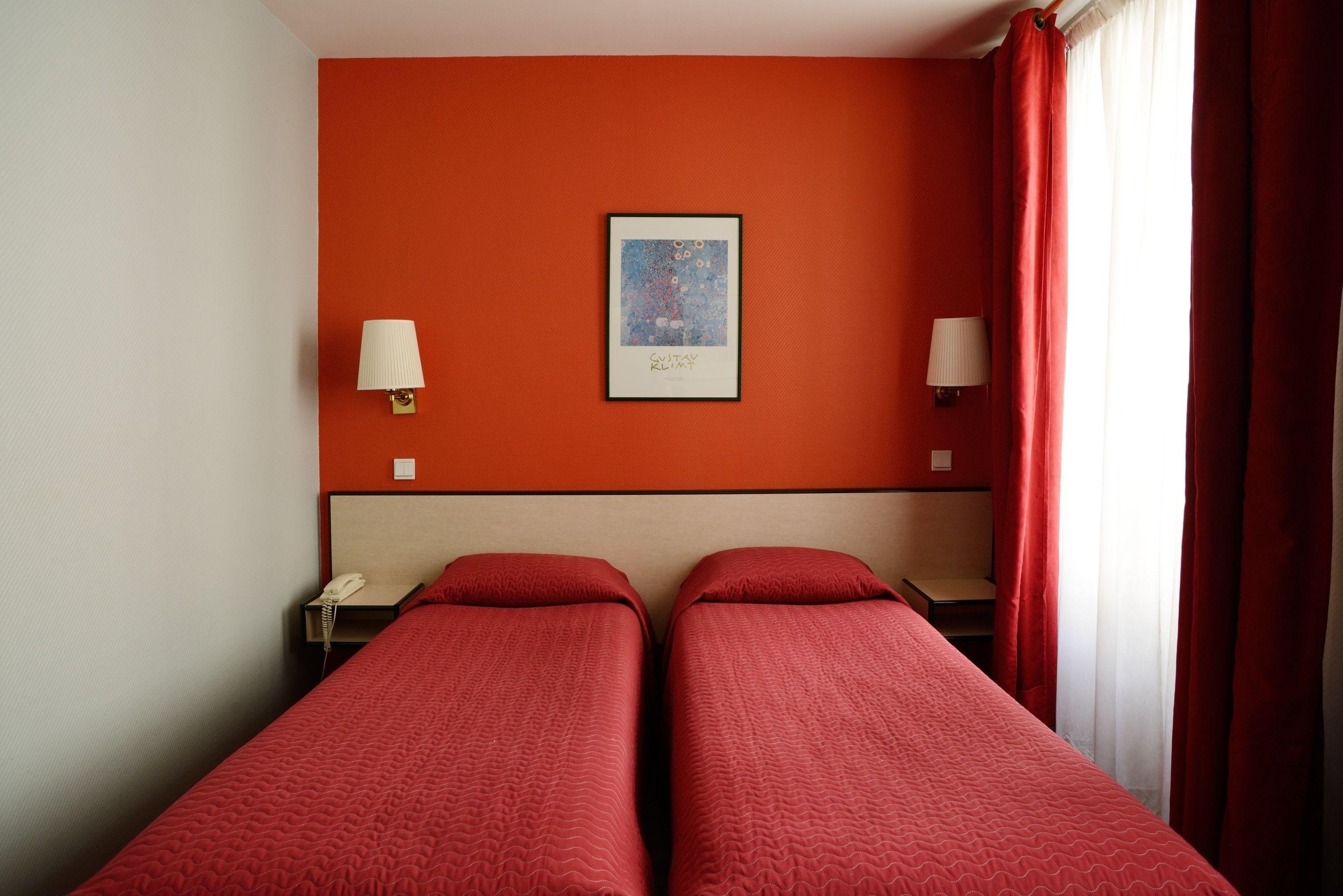 Hotel Pierre Nicole Paris