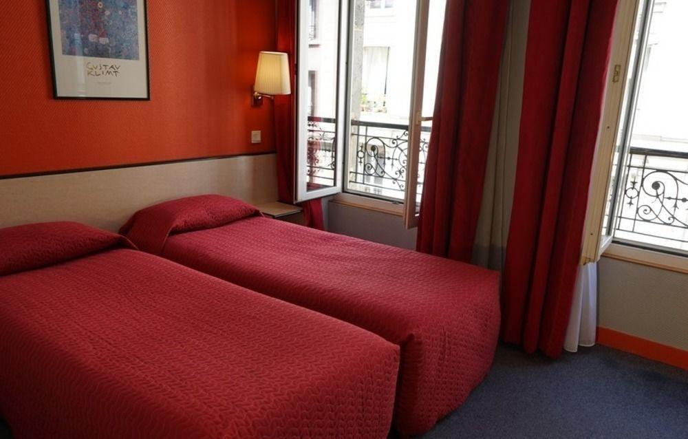 Hotel Pierre Nicole Paris