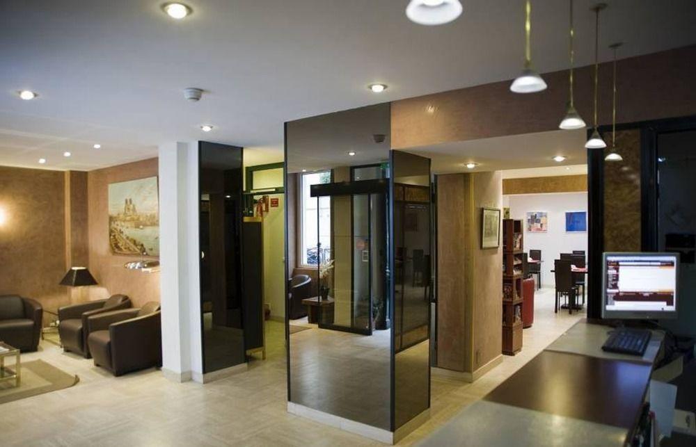 Hotel Pierre Nicole Paris